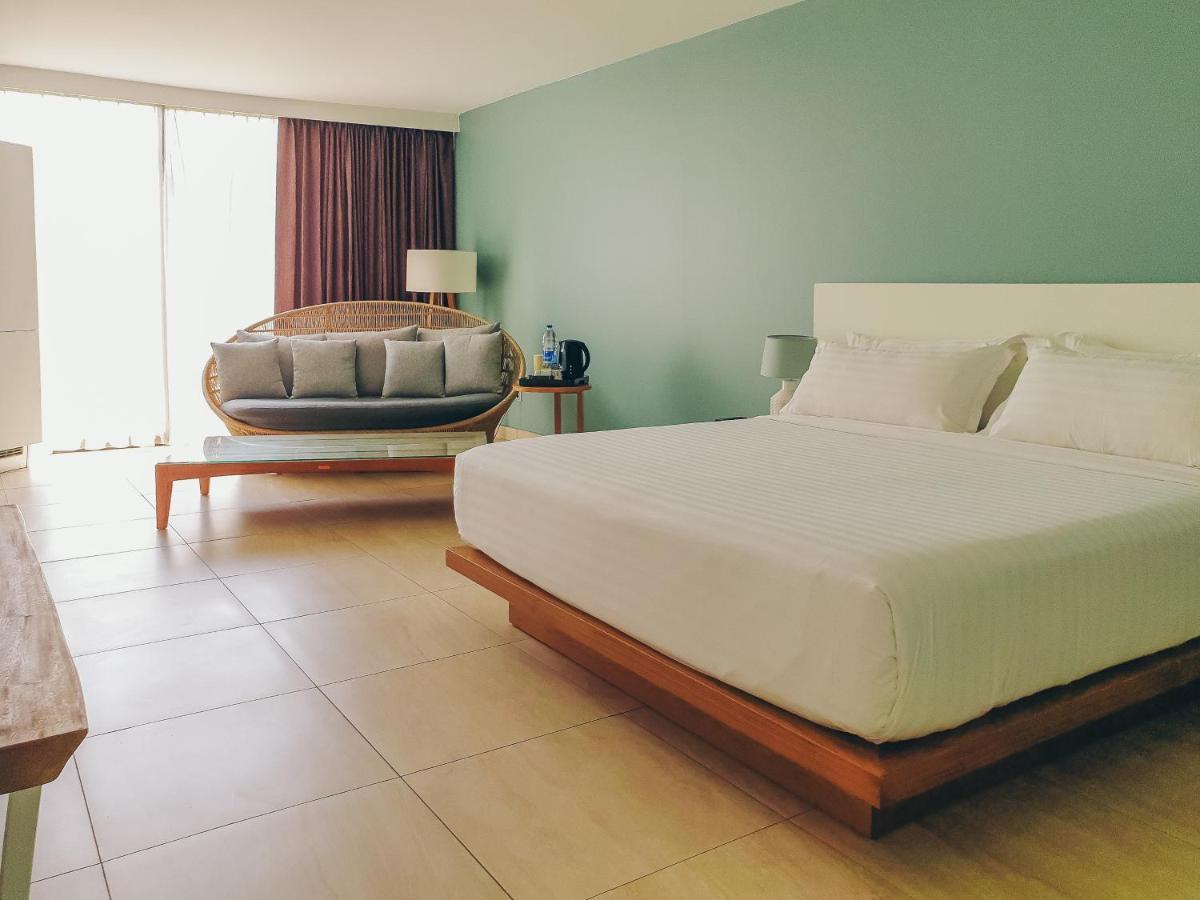 Hommage Hotel & Residences Baie Nettle Buitenkant foto