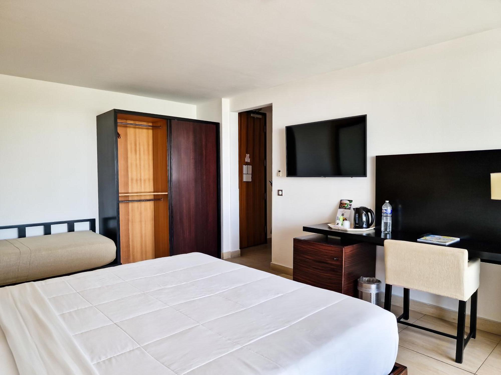 Hommage Hotel & Residences Baie Nettle Buitenkant foto