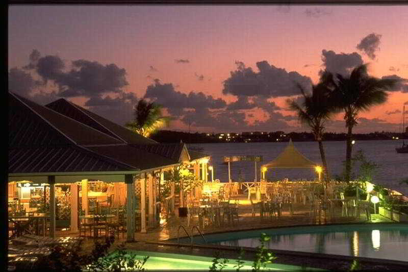 Hommage Hotel & Residences Baie Nettle Buitenkant foto